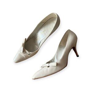 Vintage Roger‎ Vivier Cream Pumps for  Saks Fifth Avenue, Size 7.5 AA